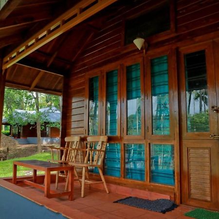 Royal Wooden Villa Mananthavady Luaran gambar